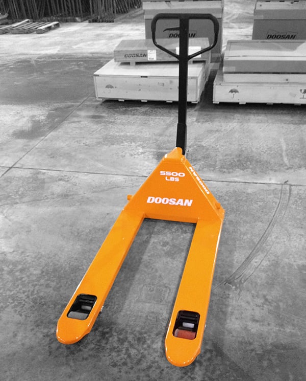 HPT 28-1-06 Doosan pallet jack_alt_EMAIL_600px.jpg